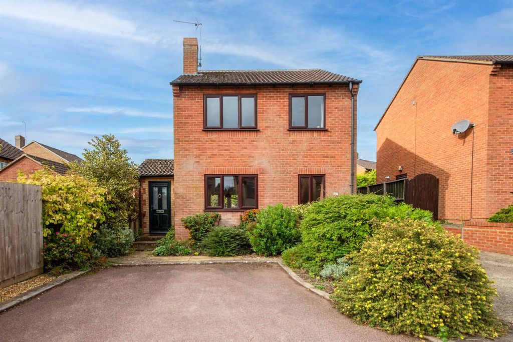 Property photo 1 of 13