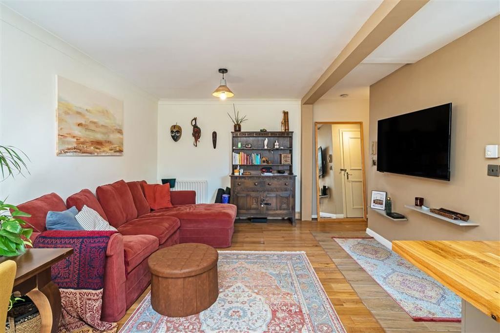 Property photo 2 of 8