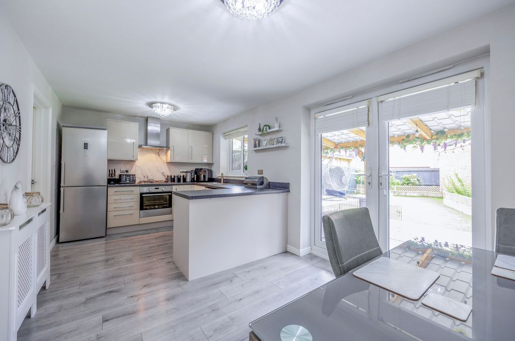 Property photo 2 of 23 Untitled (5200 x 3900 Px) (5200 x 3450 Px) (6) (1)