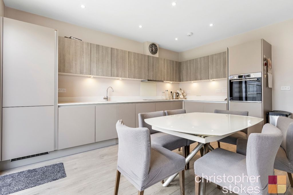 Property photo 2 of 19 3419614