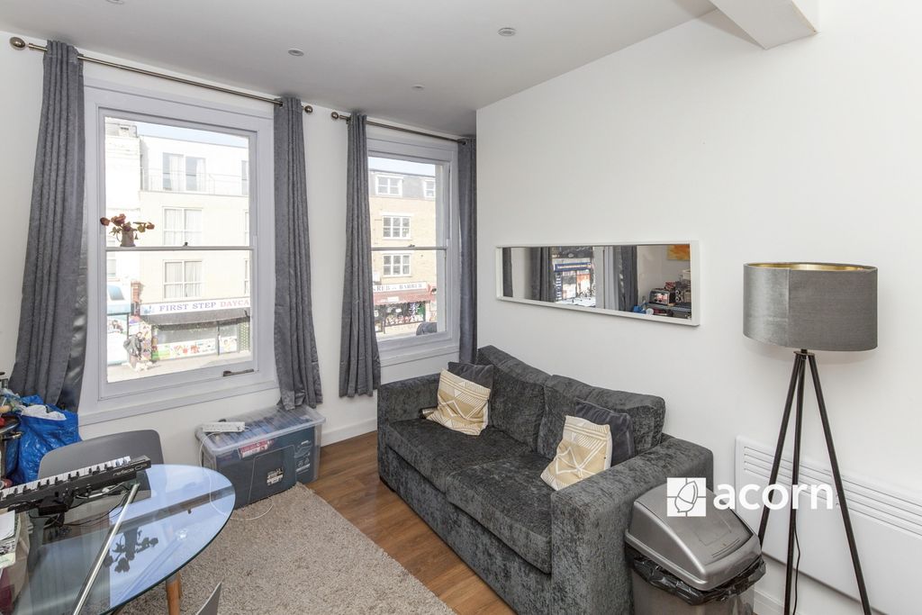 Property photo 2 of 10 43983B17-6c1c-F11...