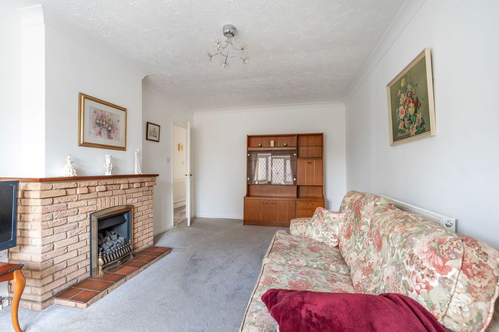 Property photo 3 of 15