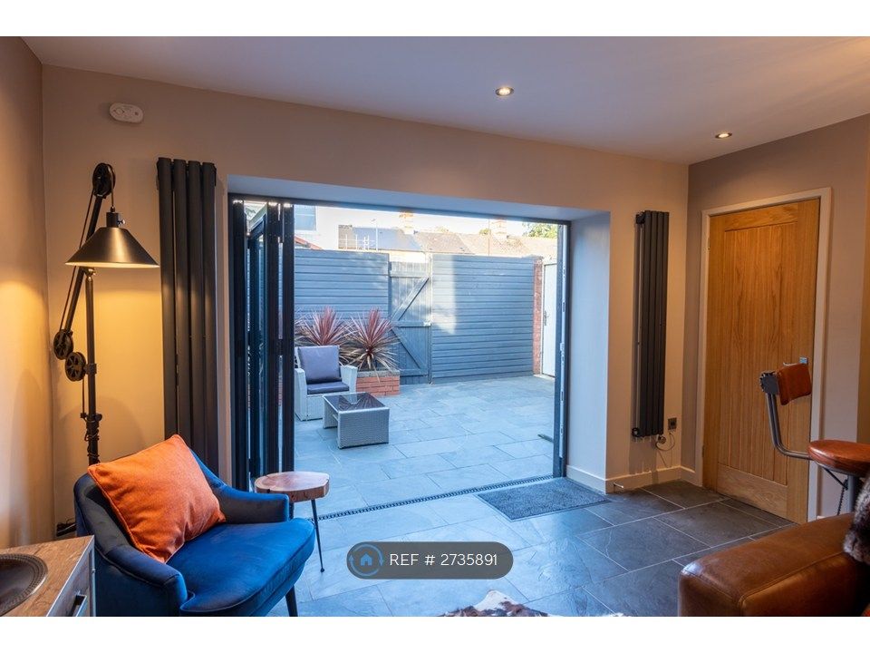 Property photo 3 of 34