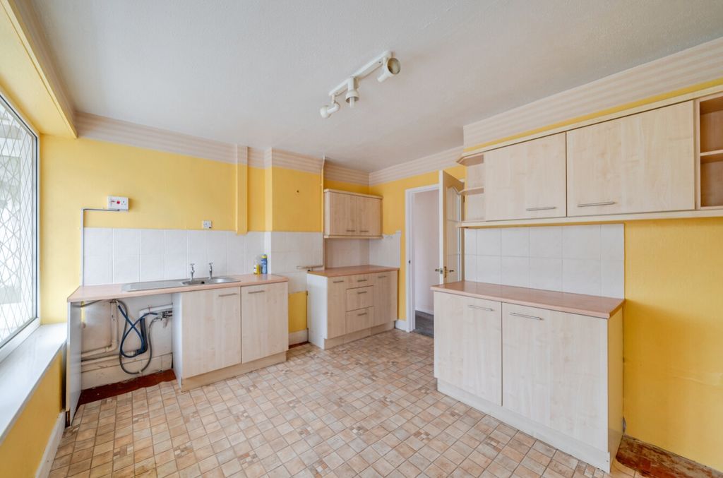 Property photo 2 of 10 1515356-5-1A06Bbf197545