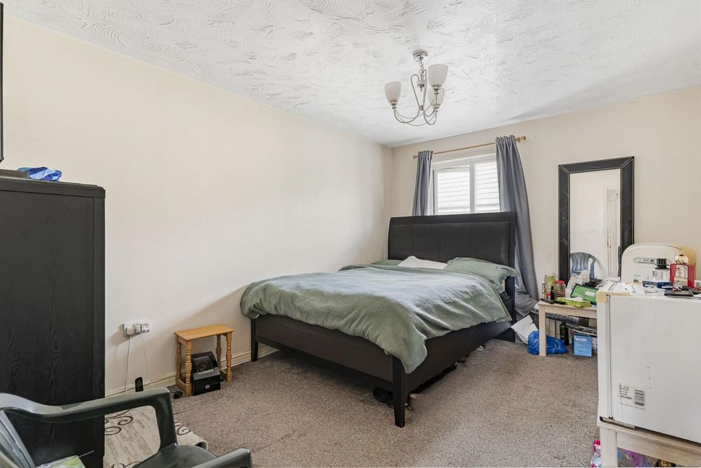 Property photo 3 of 16 28_60348.Jpg