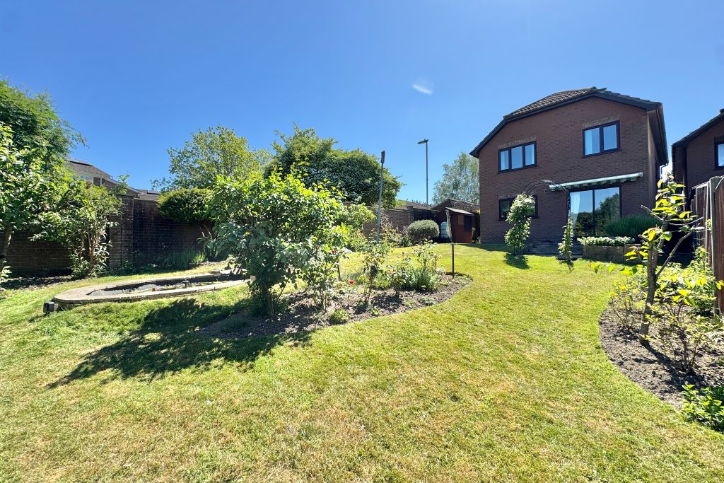 Property photo 1 of 20 Rear