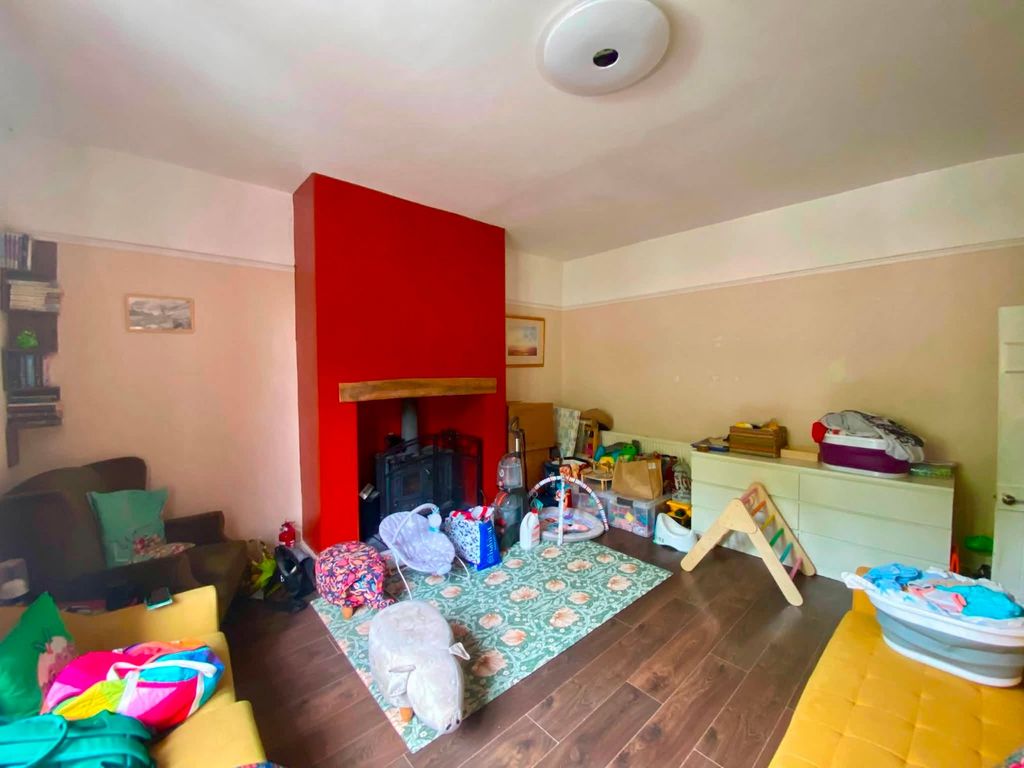 Property photo 2 of 12 Picture No. 18