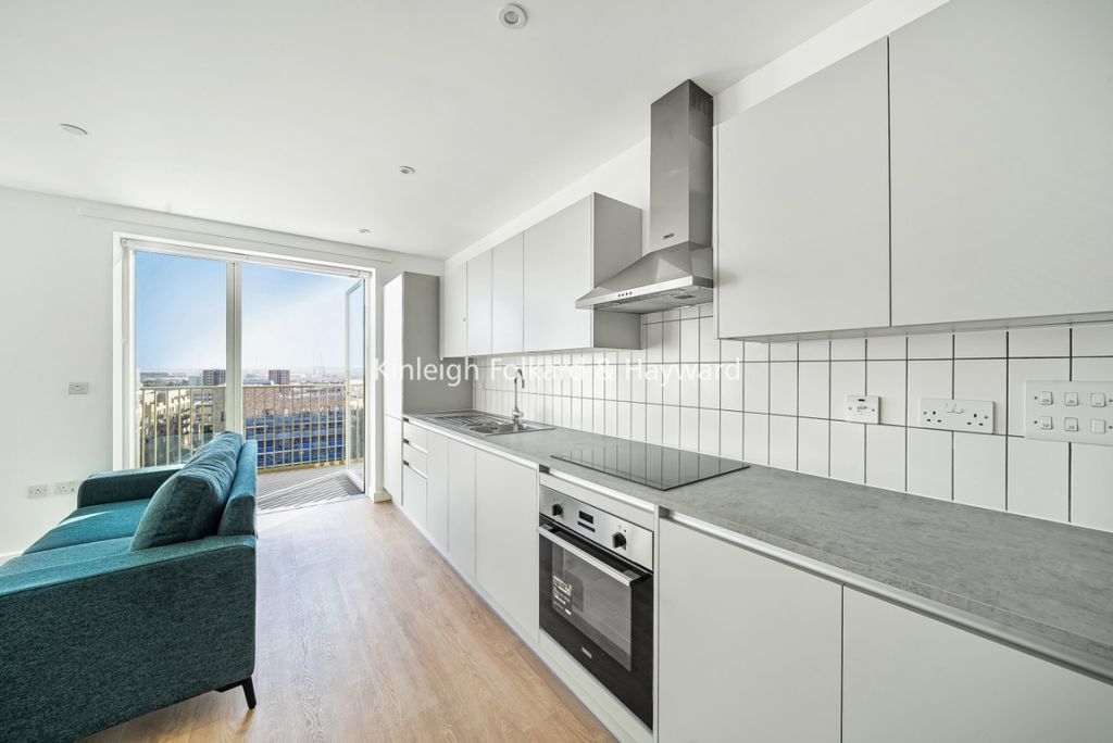Property photo 2 of 14 Af8Dd8c0-63Bb-4812-B