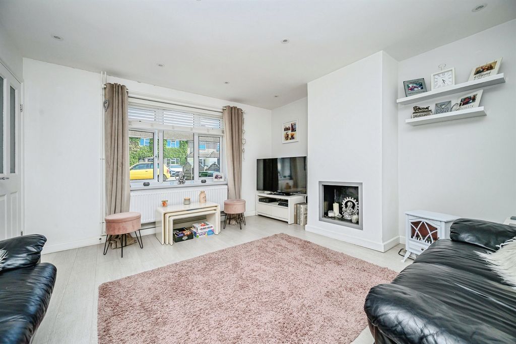 Property photo 2 of 15