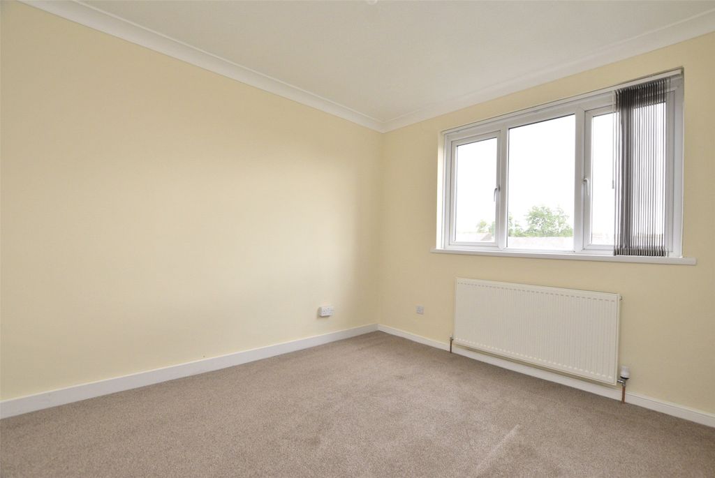 Property photo 3 of 9 Bedroom