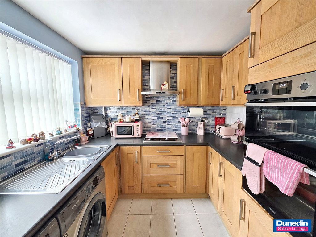 Property photo 2 of 15 Picture No. 03