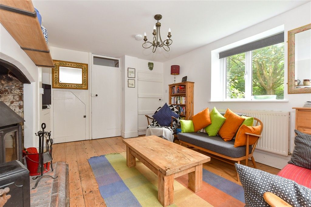 Property photo 1 of 12 Lounge