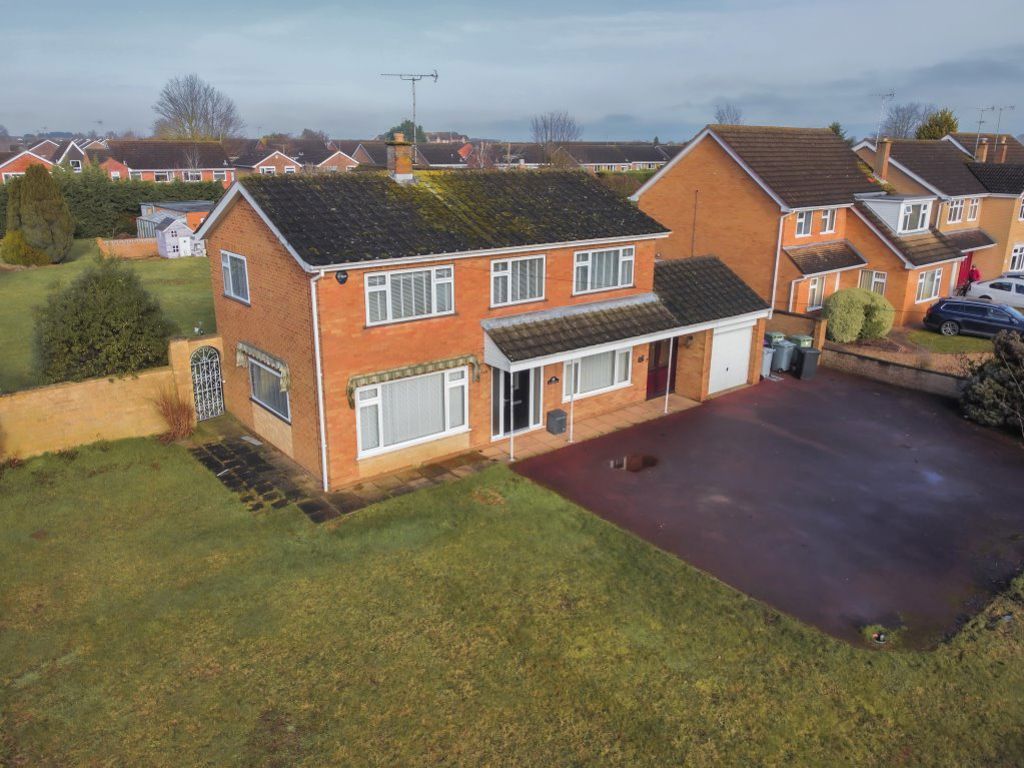 Property photo 2 of 28