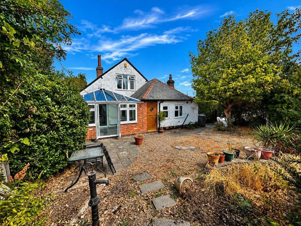 Property photo 2 of 25