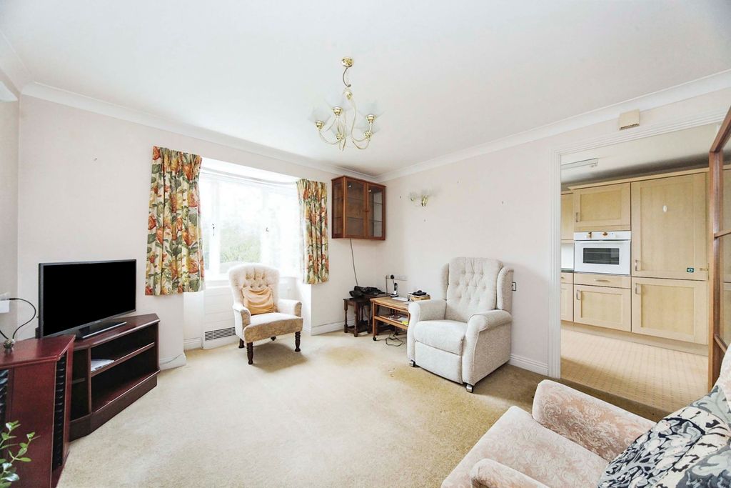 Property photo 2 of 8