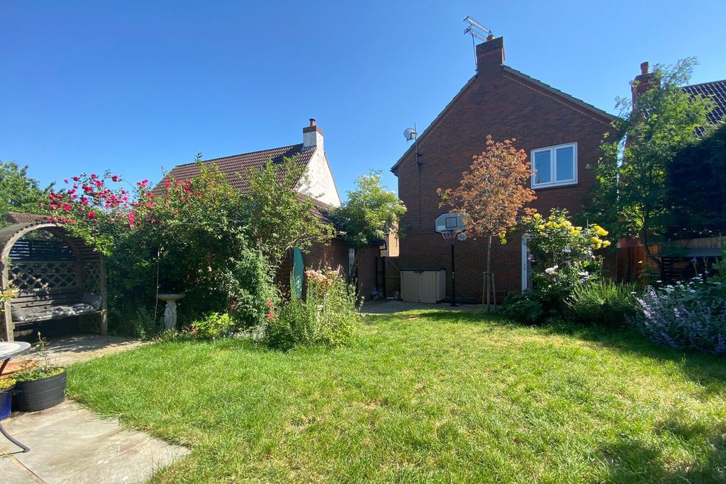 Property photo 2 of 21