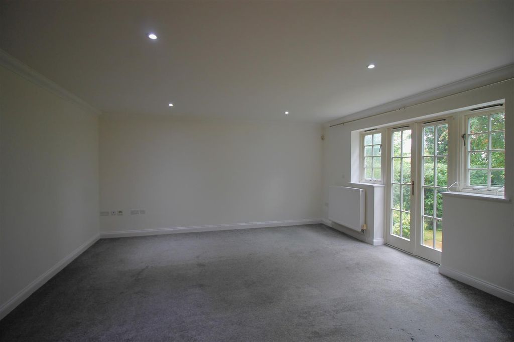 Property photo 2 of 10 Img_8714.Jpg