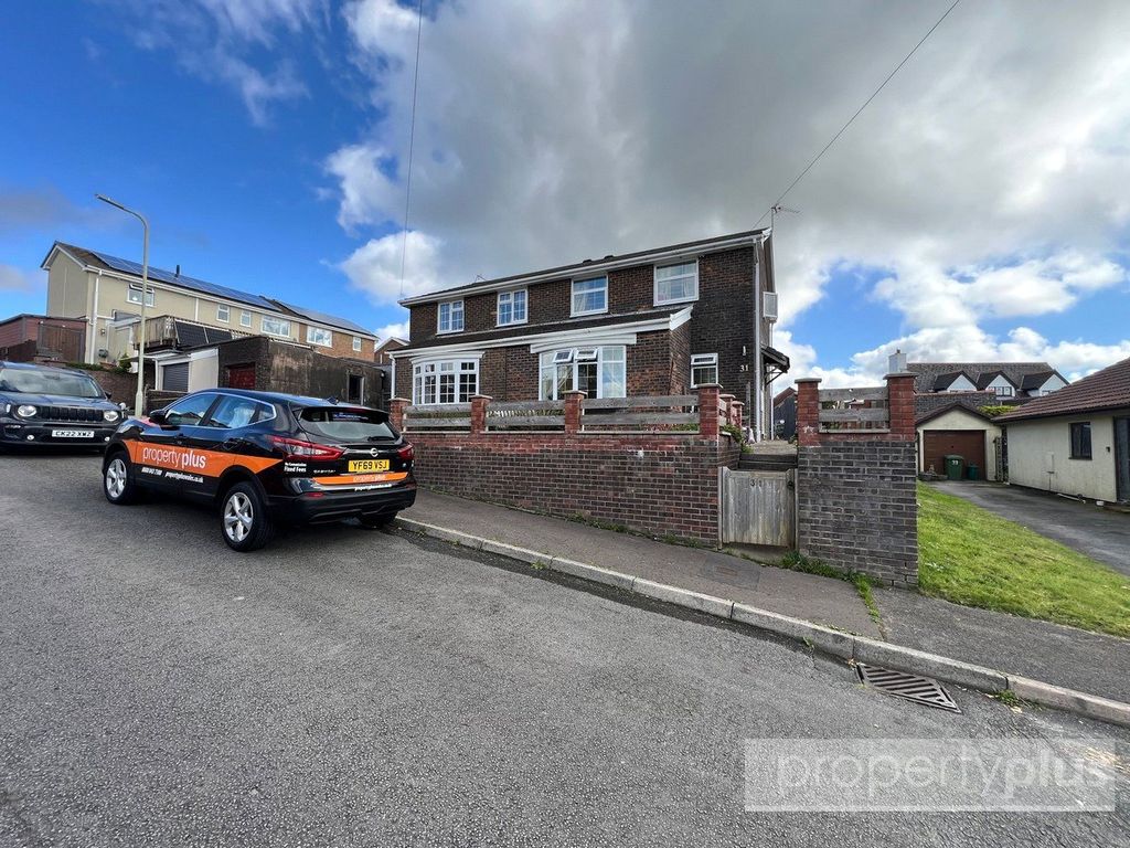 Property photo 1 of 21 Picture No. 02