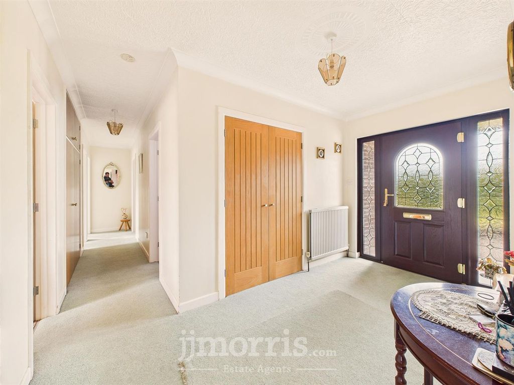 Property photo 3 of 31 Cam05297G0-Pr0084-Still011.Jpg