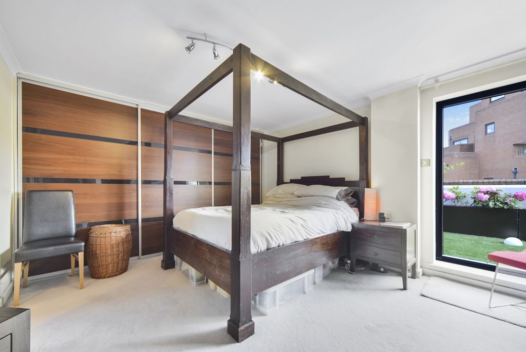 Property photo 3 of 21 Free Trade Wharf