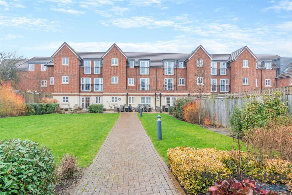 Property photo 1 of 29 8635811-Exterior02.Jpg