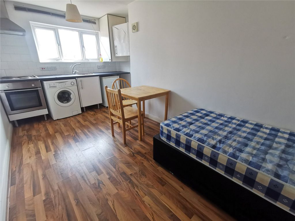 Property photo 2 of 9 Picture No. 06