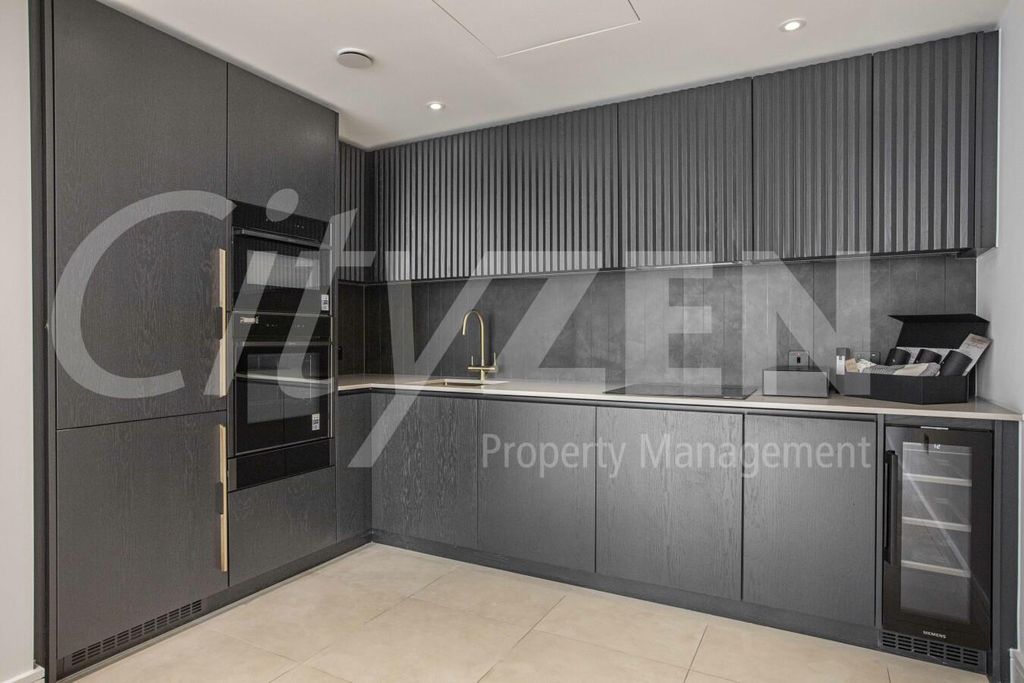 Property photo 1 of 21 Kitchen