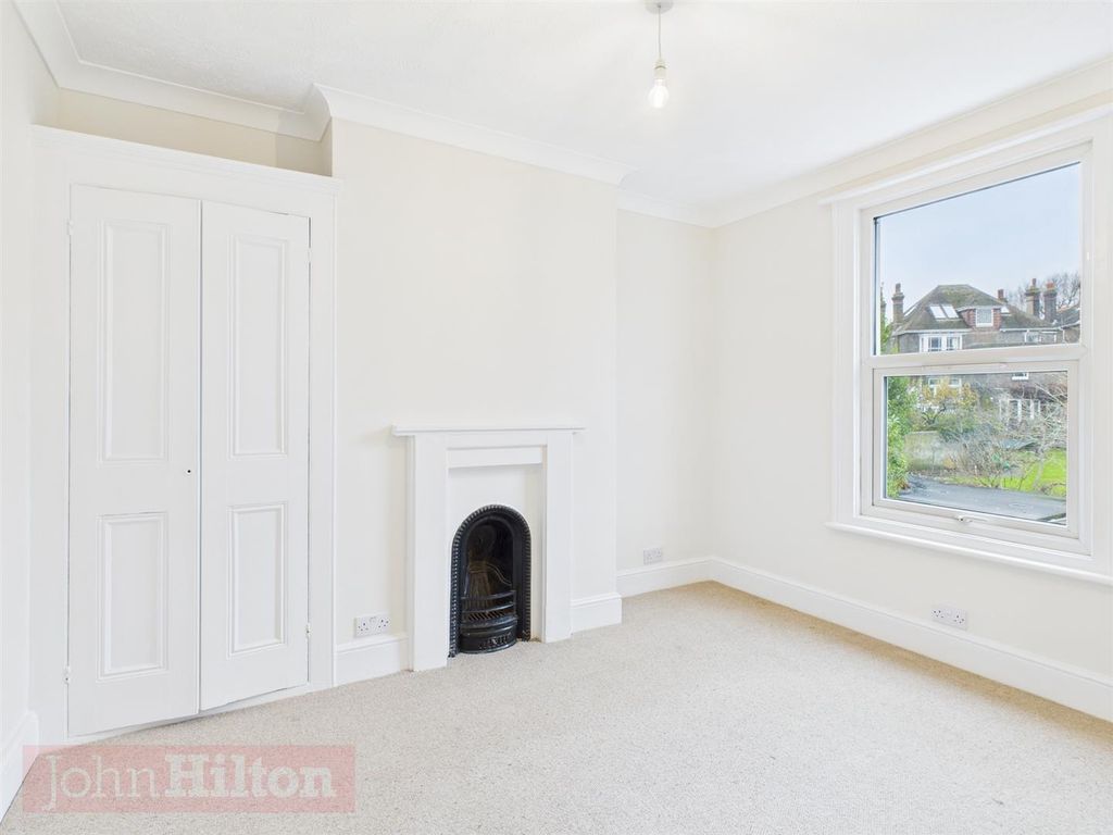 Property photo 3 of 10 Cam02534G0-Pr0617-Still006.Jpg