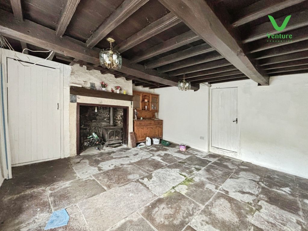 Property photo 3 of 35