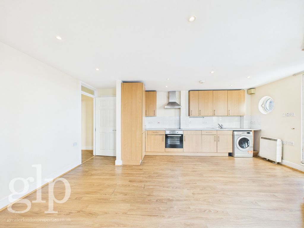 Property photo 2 of 16 4938062