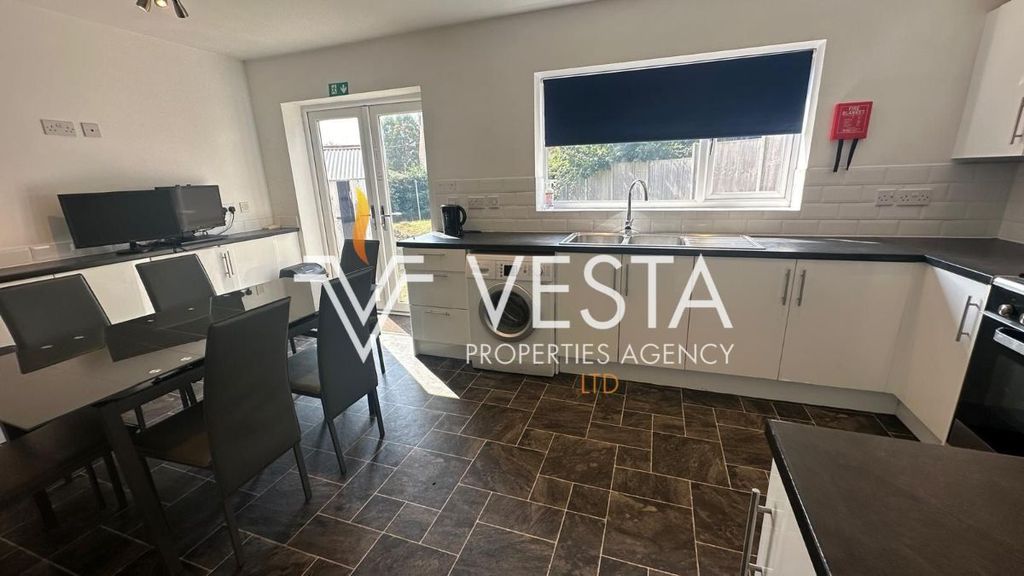 Property photo 2 of 49