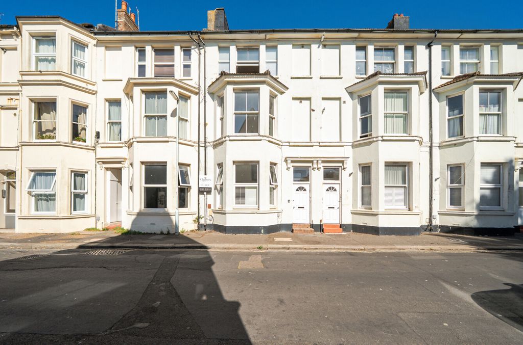 Property photo 1 of 13 1-6A7600B82Bc26-1...