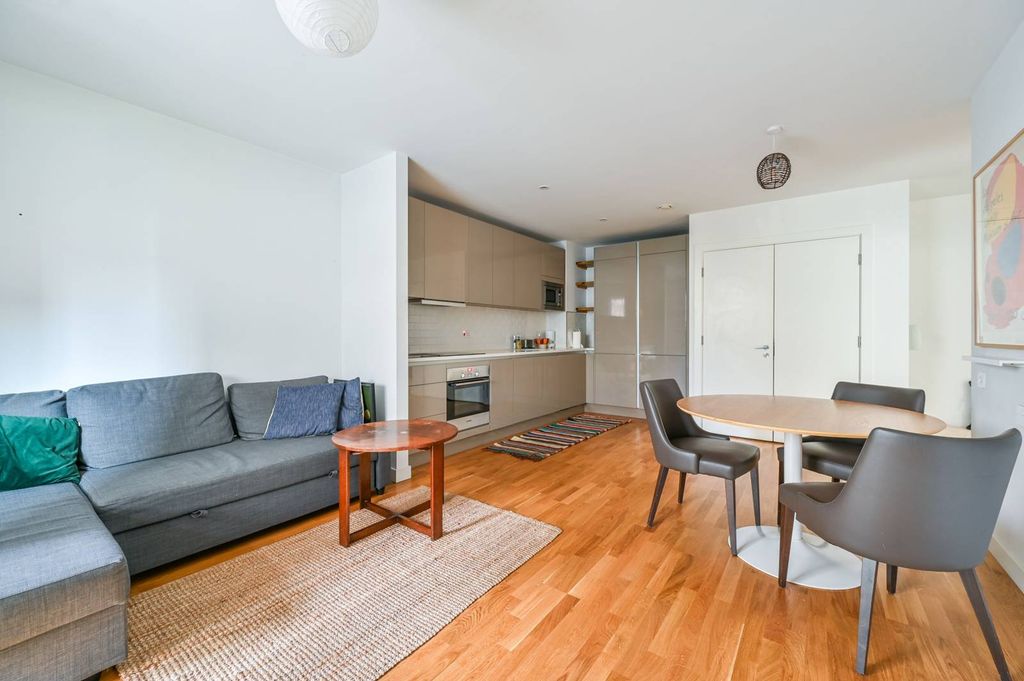 Property photo 1 of 5