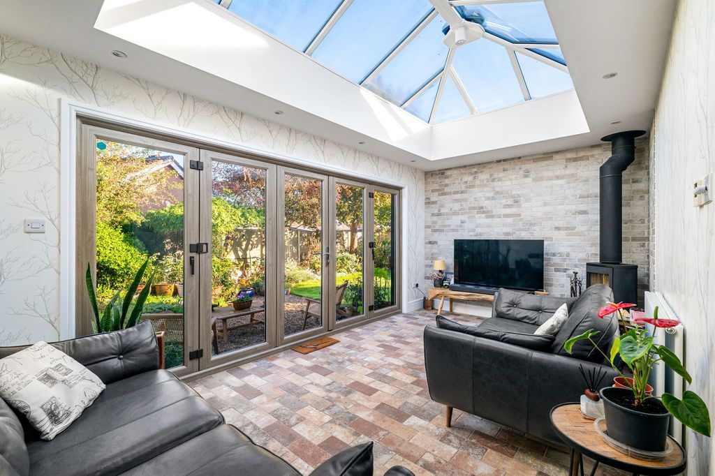 Property photo 1 of 37