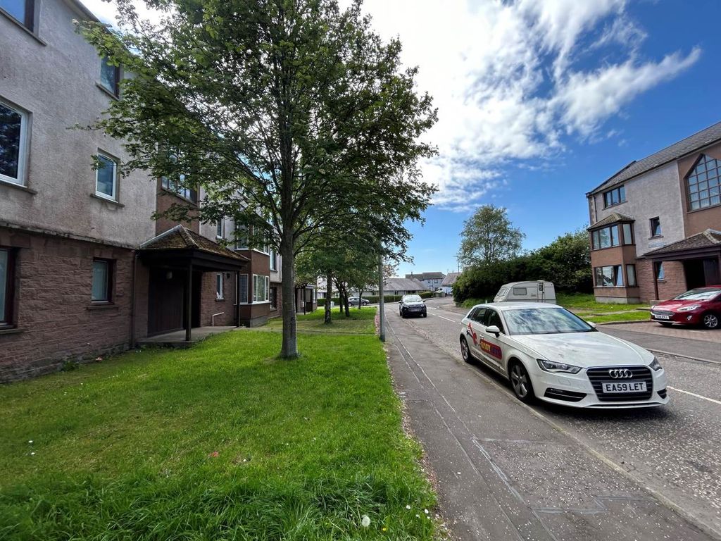 Property photo 2 of 7 14 Williamson Court 2