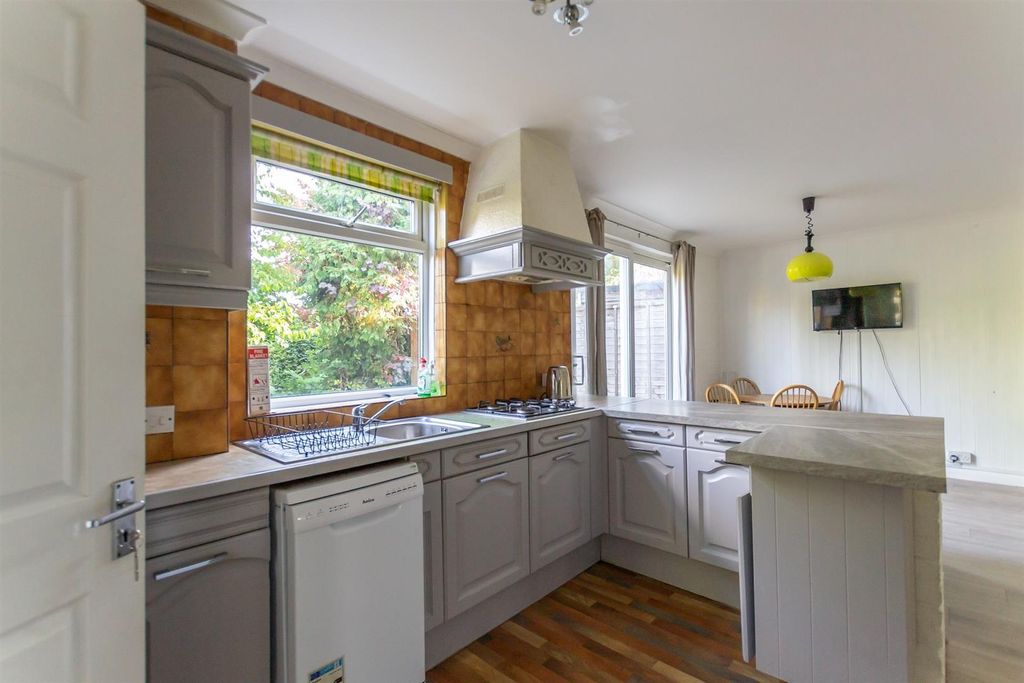 Property photo 2 of 15 11.Jpg