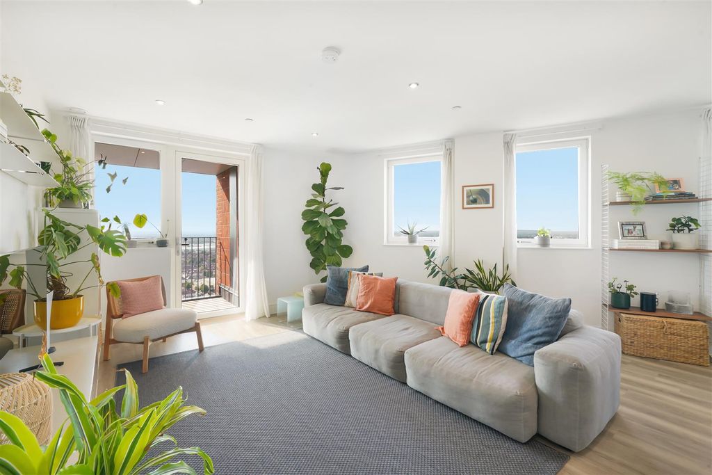 Property photo 1 of 13 Reception Room