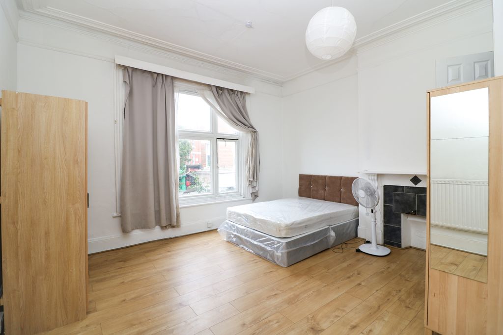 Property photo 1 of 4