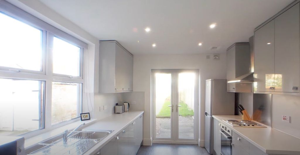 Property photo 2 of 12 Photo 2