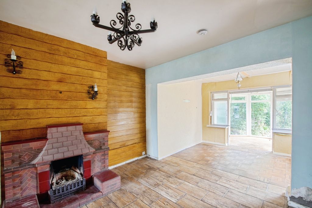 Property photo 3 of 23 Pbox-Img.Jpg