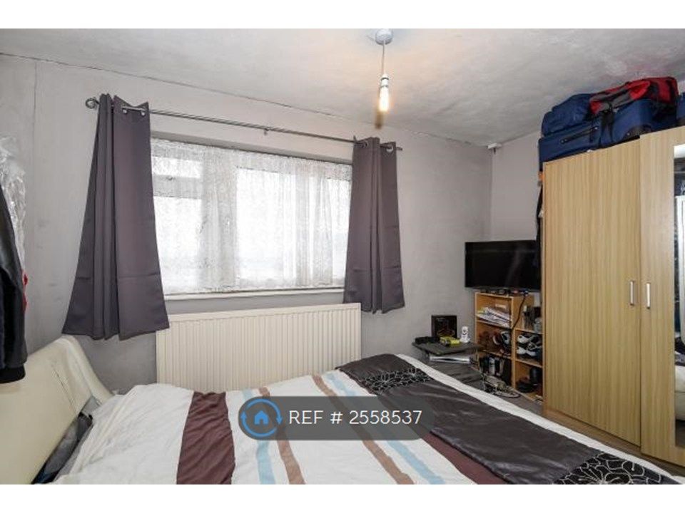 Property photo 1 of 3