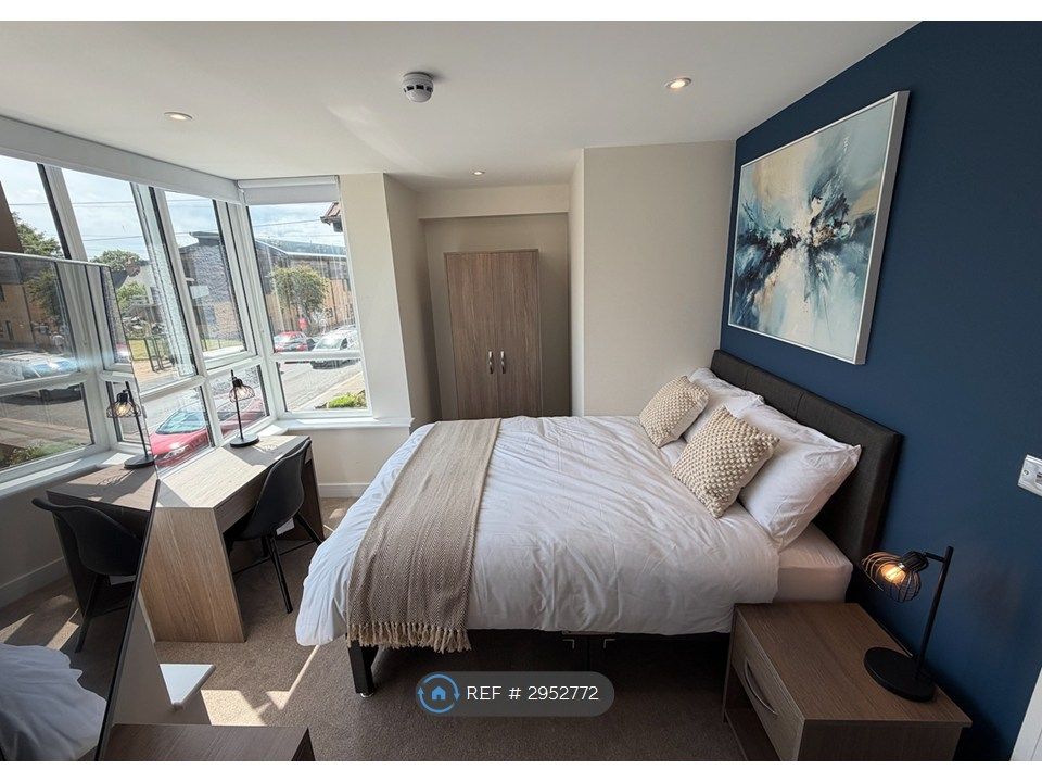 Property photo 1 of 6 Room 3