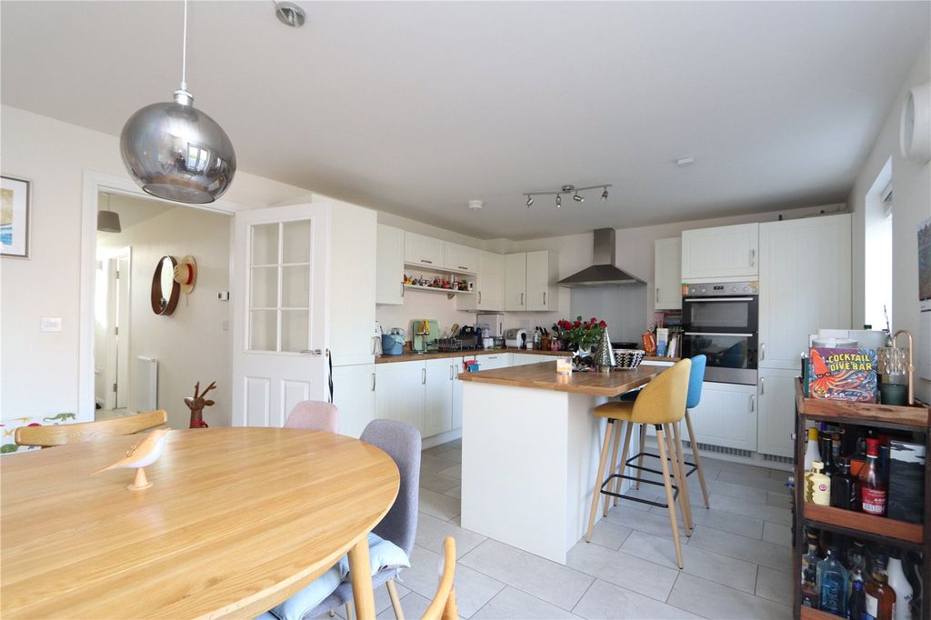 Property photo 2 of 18 Picture No. 22