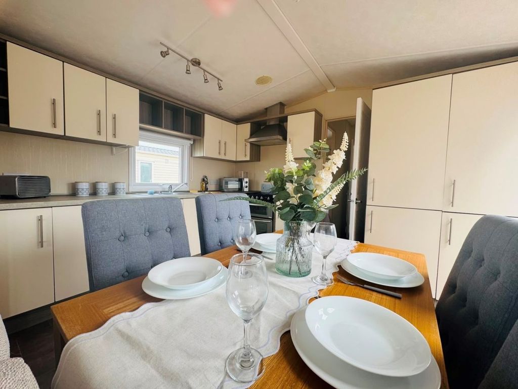 Property photo 1 of 10 Pemberton Marlow 2013 Car0062425 144848602.Jpeg