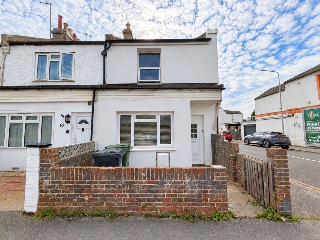 Property photo 1 of 12