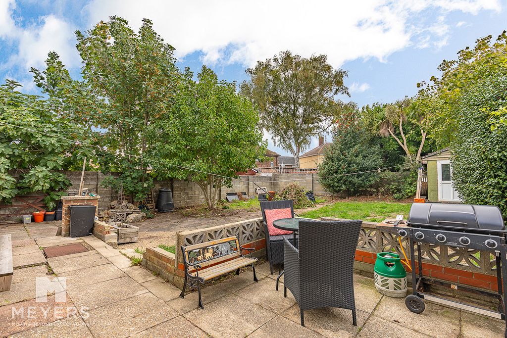 Property photo 3 of 13