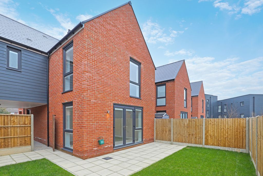 Property photo 2 of 13 Picture No. 01