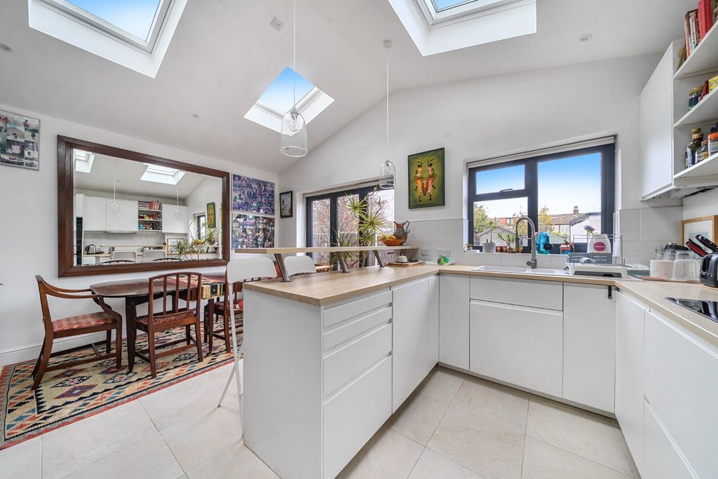 Property photo 2 of 13 Picture No. 06