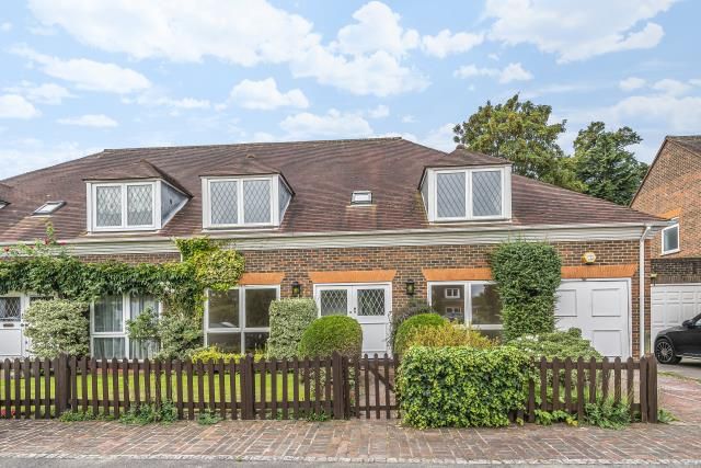 Property photo 1 of 11 External