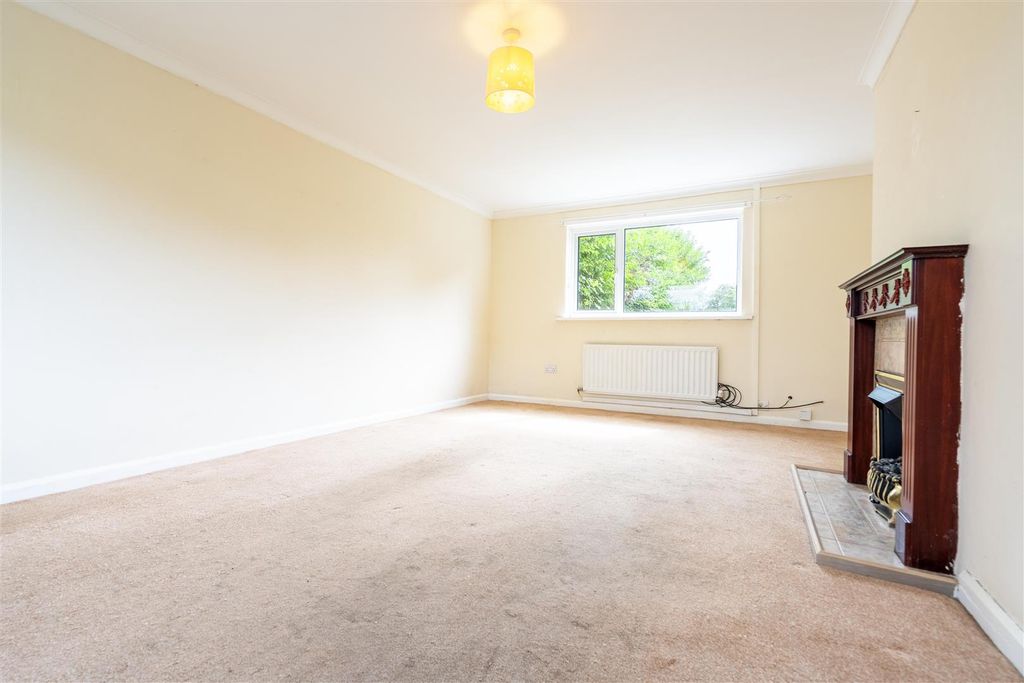 Property photo 2 of 8 Living Room